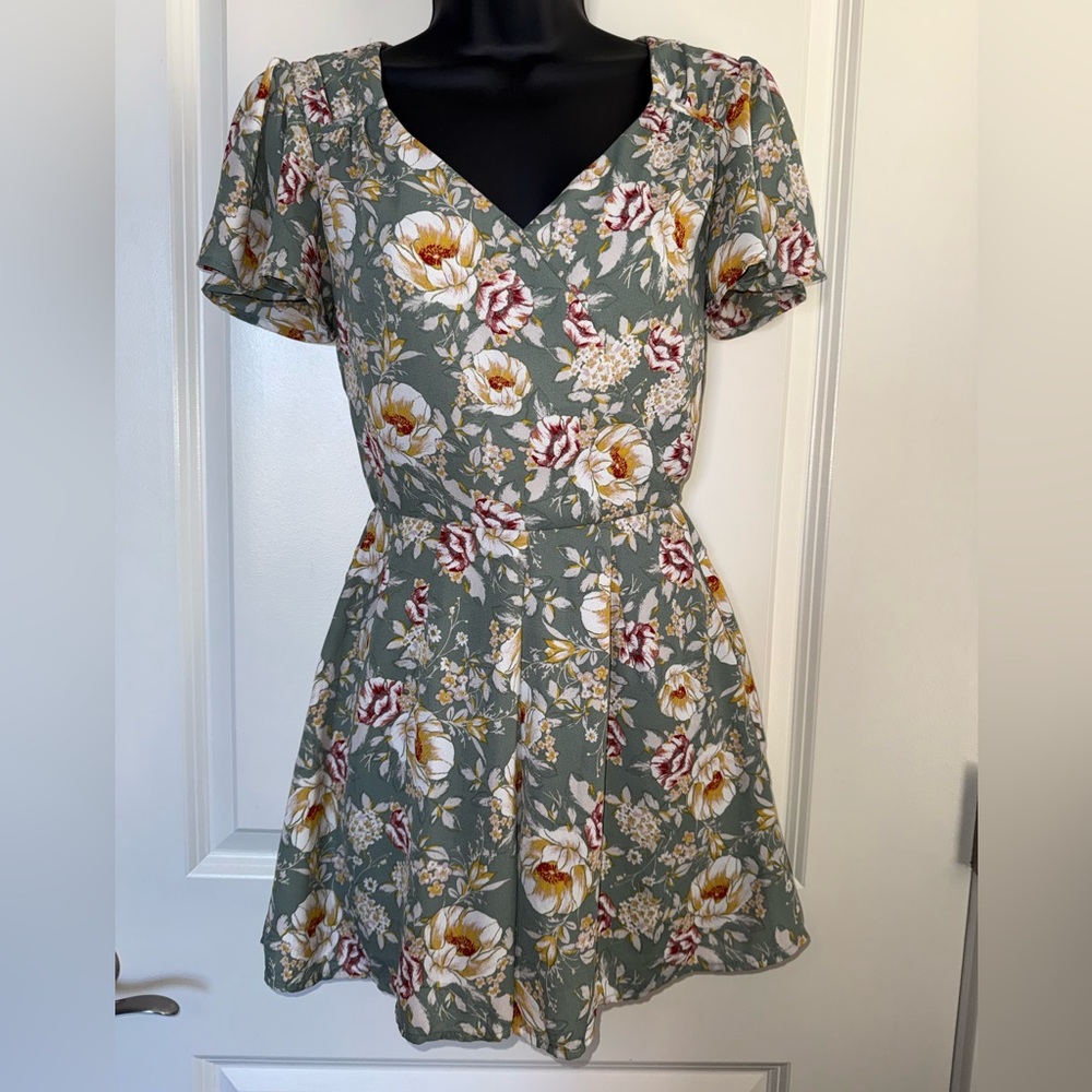 Floral V-Neck Romper in Green and Cream by Blue Rain Women’s Size XXS